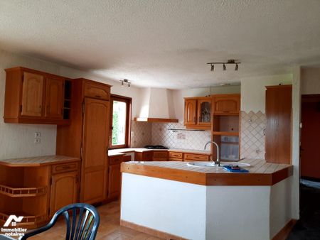 Une maison avec jardin. Chauffage au Fioul - Photo 2