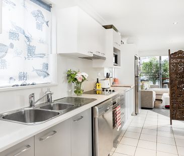 10 Earl Place, Potts Point NSW 2011 - Apartment For Rent | Domain - Photo 2