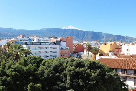 Viva en este cómodo y totalmente renovado estudio con bellas vistas al Teide y a la Plaza de Charco. - Photo 3