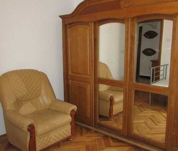 Apartament 3 camere, decomandat, 70 mp, zona Podului Calvaria - Fotografie 3