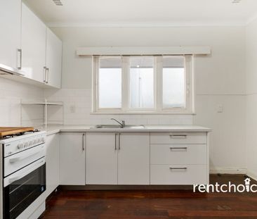 Character Home in a Convenient Kensington Location - Photo 4