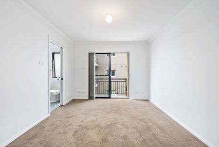 4/9 Stewart Street, Wollongong NSW 2500, Wollongong - Photo 2