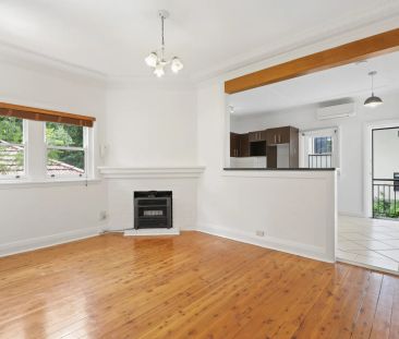 Quintessential Art Deco Apartment - Photo 1