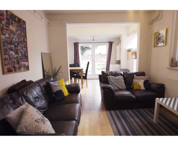 5 bedroom house to rent - Photo 2