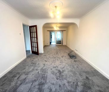 Warner Close, Harlington, Hayes, UB3 5LG - Photo 6