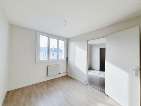 Type 5 refait à neuf de 92 m² – à côté du tram - Photo 4