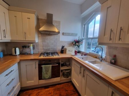 Cookson Terrace, Lydney - Photo 4