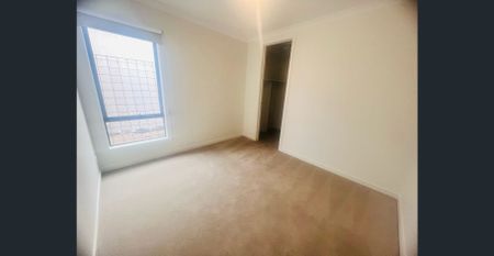 Spacious 4-Bed Family Home for Lease in Lovely Banks - Contact Us Today - Photo 3