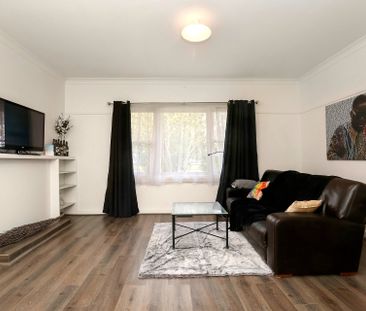 EASY ACCESS TO THE CITY - 6 MONTH LEASE - Photo 1