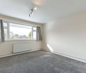 Chesterfield Court, Cranes Park, Surbiton, Surrey, KT5 flat to rent - Photo 4