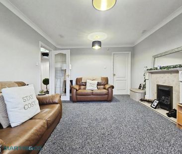 4 bedroom detached house to rent - Photo 2