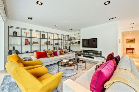 Quartier Observatoire Rez-de-Jardin de +/- 250 m² - 3CH&3SDB - Photo 2