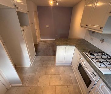 3 bedroom end of terrace house to rent - Photo 6