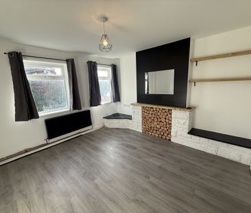 North Carr Croft, Huddersfield - Photo 2