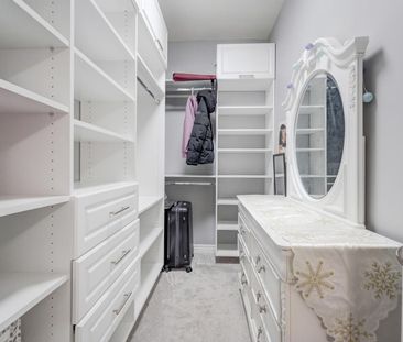 For Lease - 5 Ezra Crescent, Brampton, Ontario - Photo 5