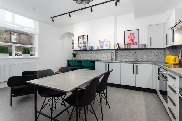 High Park Street Room 7 - Photo 1