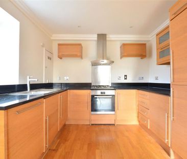 2 bedroom apartment to rent - Photo 4