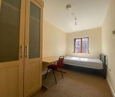 4 bedroom flat to rent - Photo 5