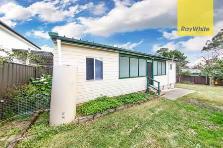 WARM AND COZY HOME OFFERED! READY TO MOVE IN! - Photo 4