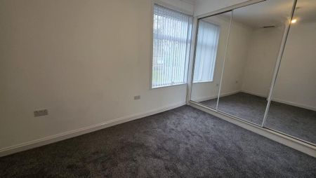3 bedroom end of terrace house to rent - Photo 4