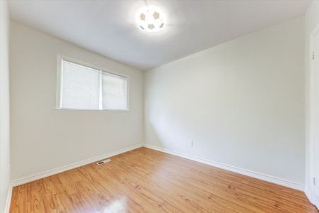 For Lease - 90 Celeste Drive Unit# Main, Toronto, Ontario - Photo 5