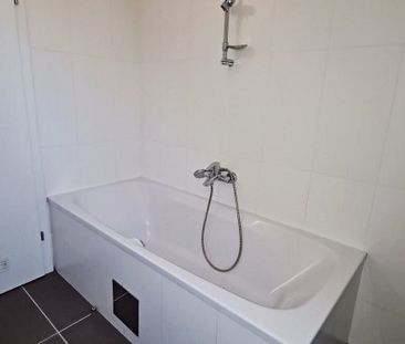 GRÜNBLICK, 78 m2 Altbau mit 14 m2 Balkon, 2 Zimmer, Komplettküche, ... - Photo 6