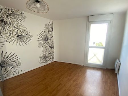 Location Appartement 3 pièces 64m² - Photo 3