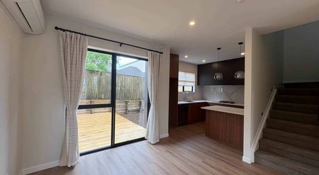 Brand New Family Home - Photo 3