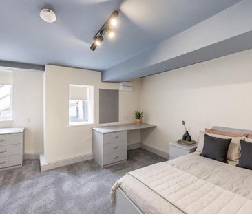 3 bedroom flat to rent - Photo 6