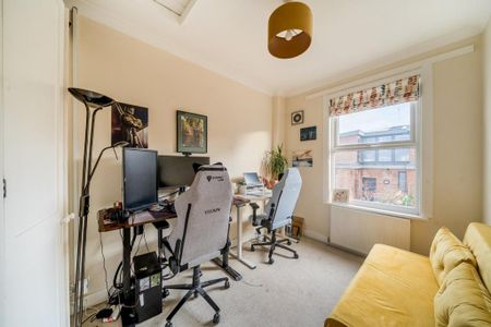 2 bedroom terraced house to rent - Photo 2