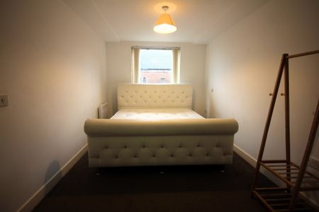 East Cliff, Preston - Photo 5