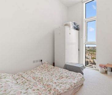 3 bedroom flat to rent - Photo 5