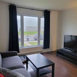 Beau 4 ½ propre et lumineux à louer à St-Jean-sur-Richelieu - rénové - Wifi inclus - Photo 2