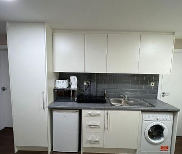 1 bedroom flat to rent - Photo 6