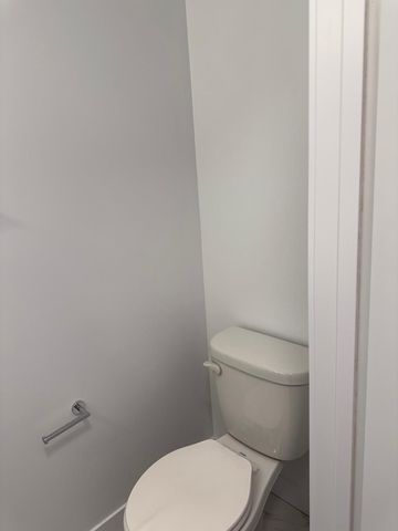 For Lease - 5 Bancroft Lane Unit# 302, Richmond Hill, Ontario - Photo 3