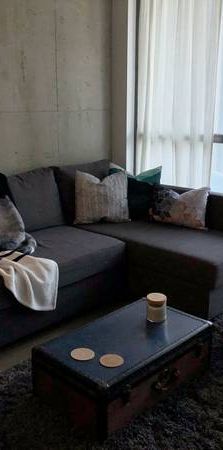 Toronto Furnished Condo Rental – 1 Bed, 1 Bath, City Views, Balcony - Photo 1