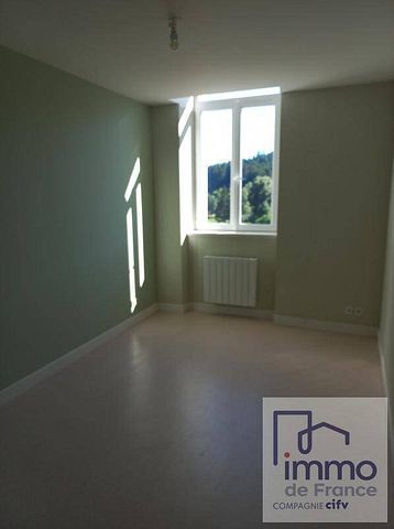 Location appartement t3 74 m² à Estivareilles (42380) - Photo 3