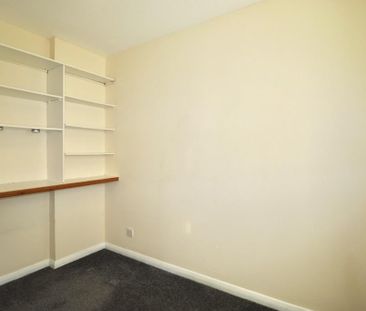 2 bedroom semi-detached bungalow to rent - Photo 1