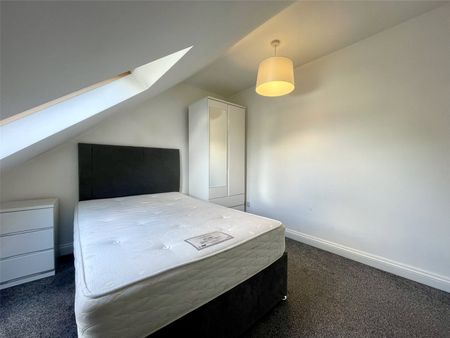 2 Bedroom - Photo 3