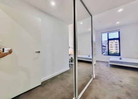 2 bed 2 bath - Photo 5