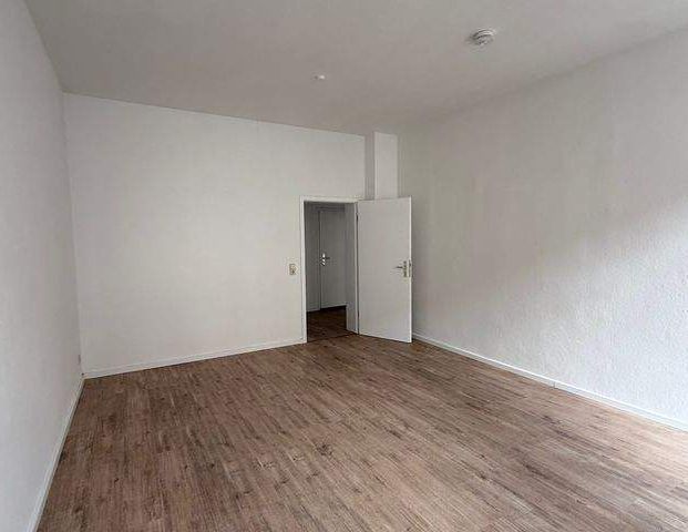 Schöne helle 2 Raum Wohnung in Zwickau Pölbitz ab sofort zu vermieten - Foto 1