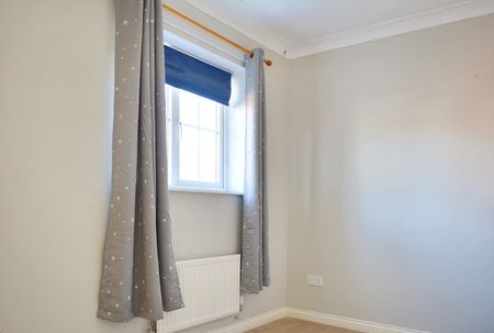 £1,675 PCM - Photo 5