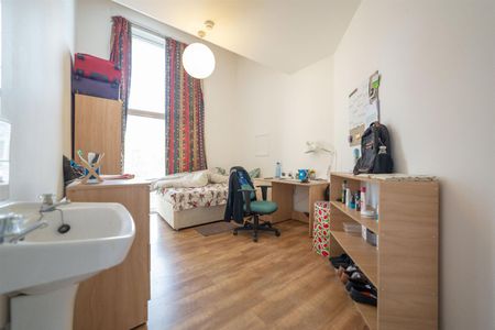 6 bed apartment to rent in Clayton Street West, Newcastle Upon Tyne, NE1 - Photo 3