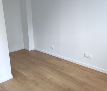 Location Appartement 1 pièce 12m² BARENTIN 76360 - Photo 2