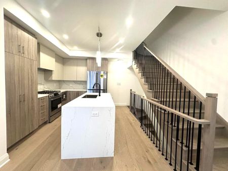 For Lease - 126 Alton Crescent, Vaughan, Ontario - Photo 3