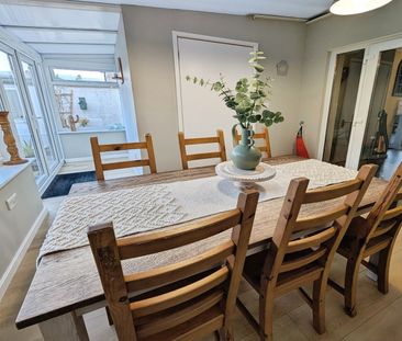 Robert Cecil Avenue, SO18 - Photo 1