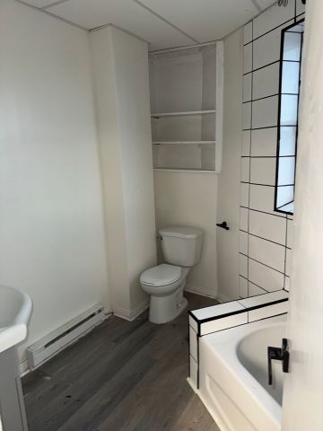 For Lease - 48 King Street Unit# A, Quinte West, Ontario - Photo 3