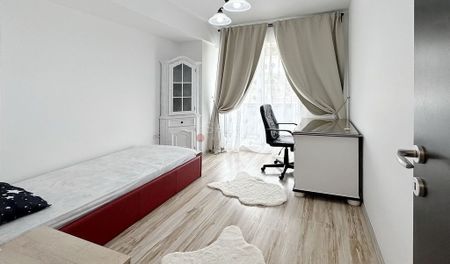 Priveliste Deosebita, Disponibil din 1 septembrie - Fotografie 4