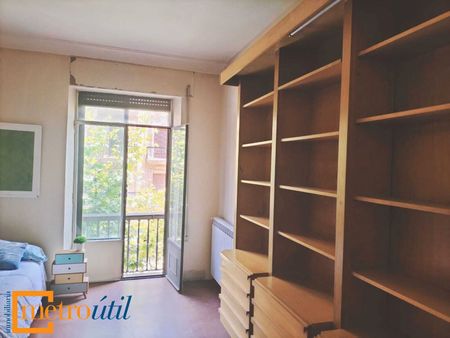 Piso de alquiler en Gran Vía, Barrio del Centro - Photo 3