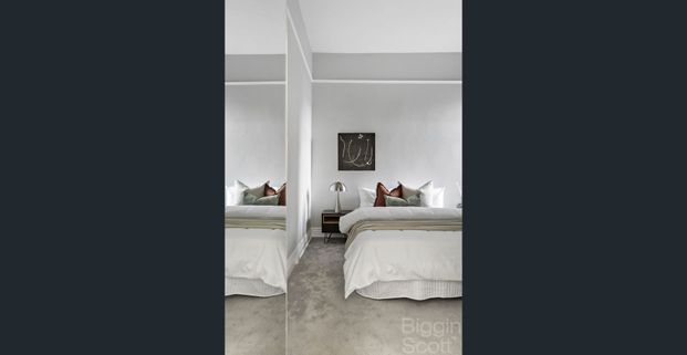 Bright, Beautiful & Perfectly Positioned - Photo 1